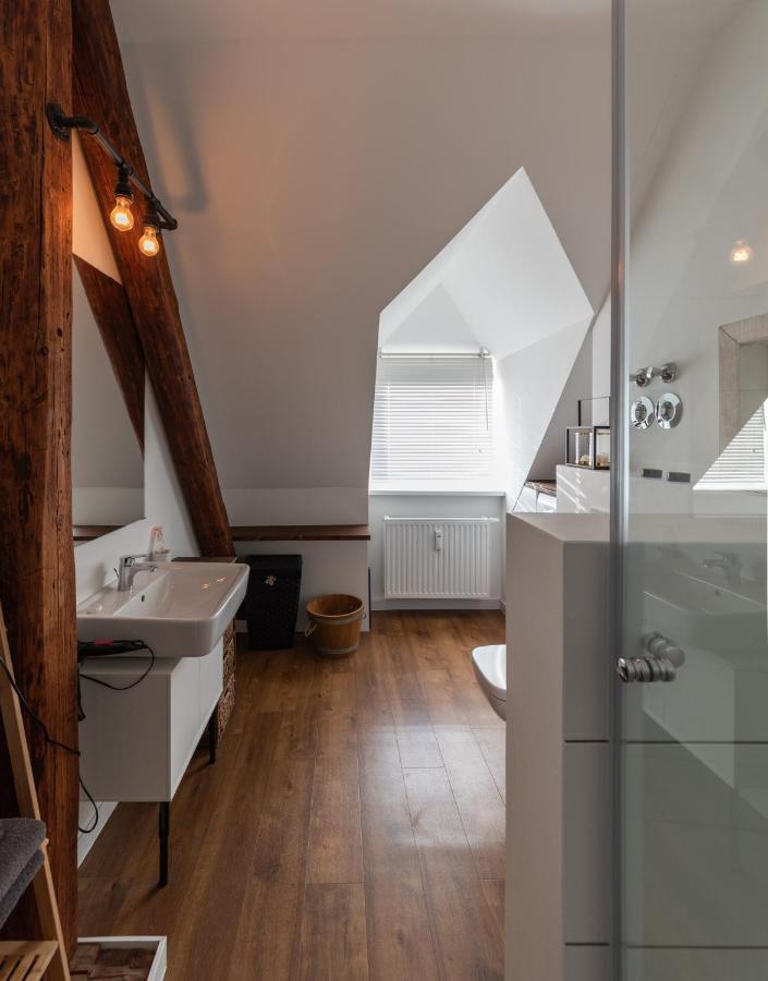 Design-loft Und *