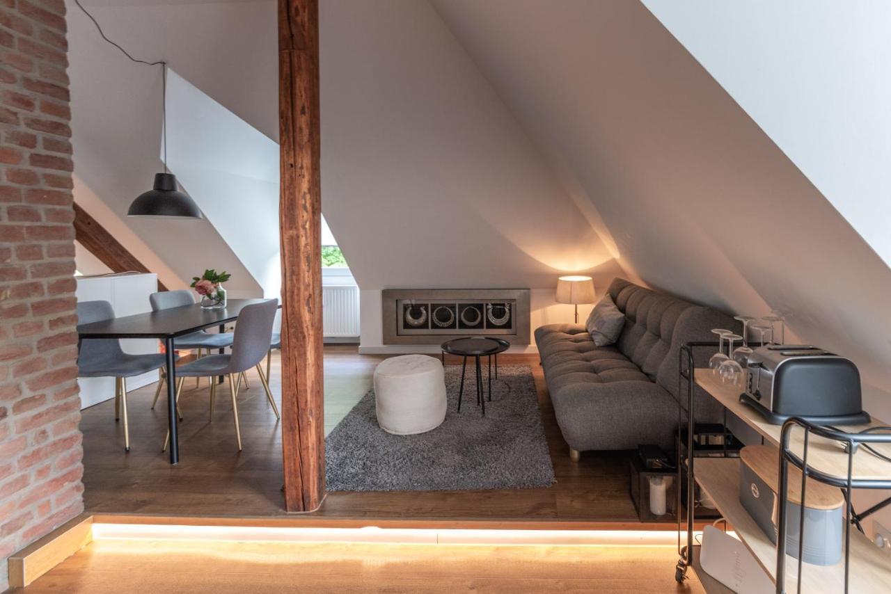 Design-loft Und *