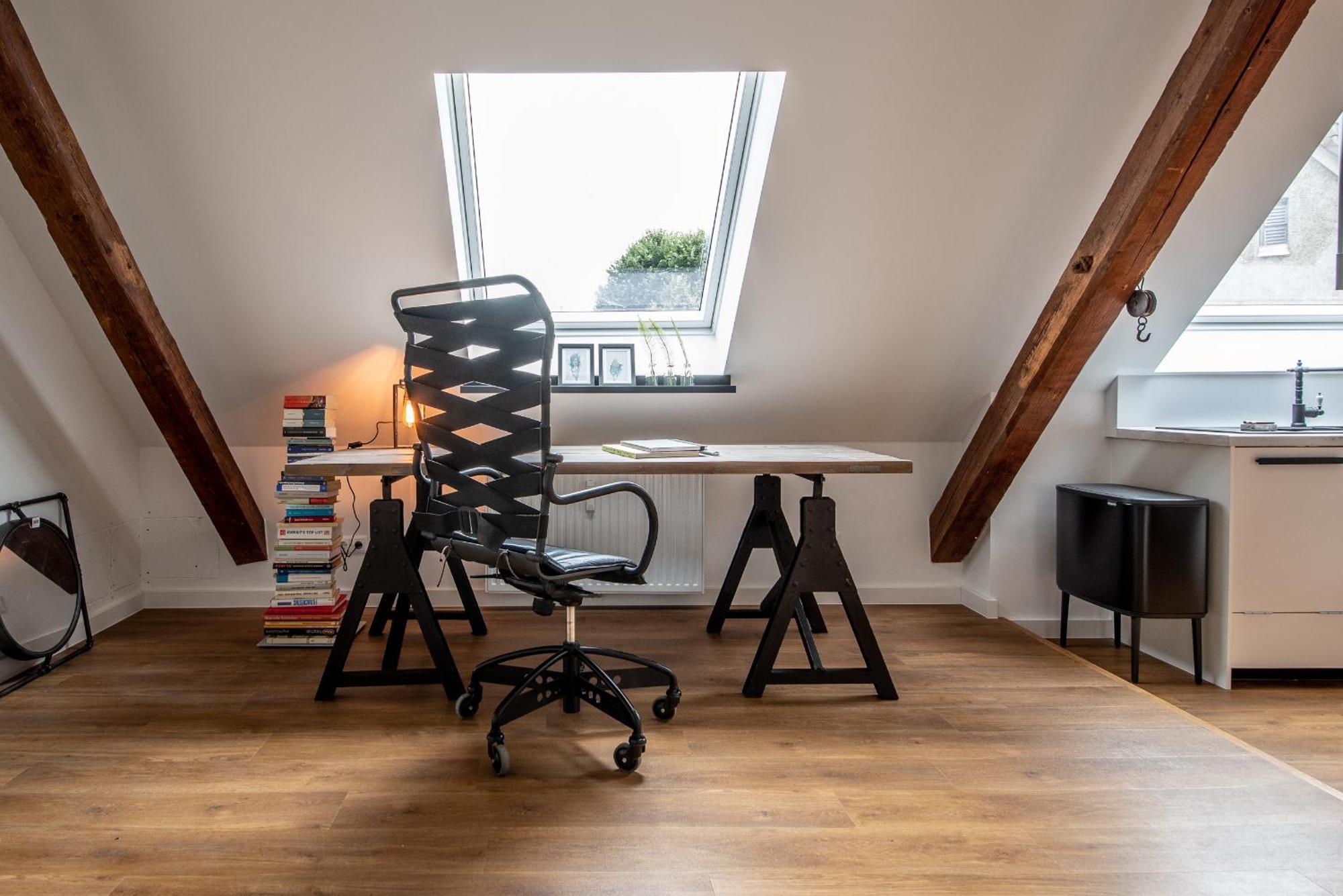 Design-loft Und *