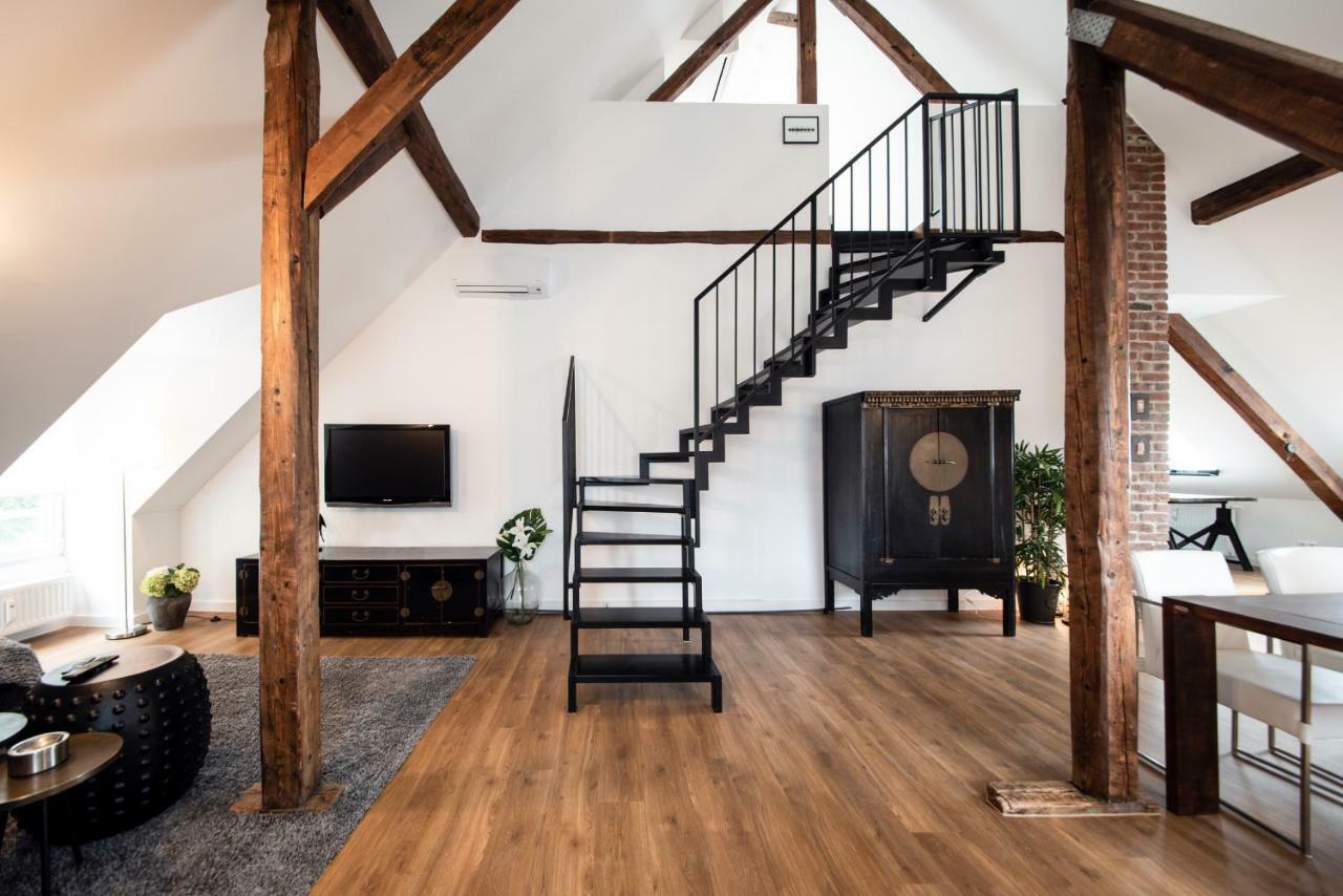 Design-loft Und *